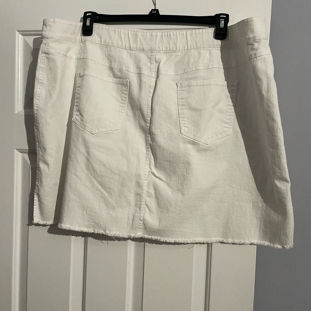 Ruby Rd White Denim Mini Skort - Picture 2 of 5